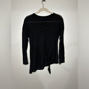 Long sleeve lululemon shirt size 6